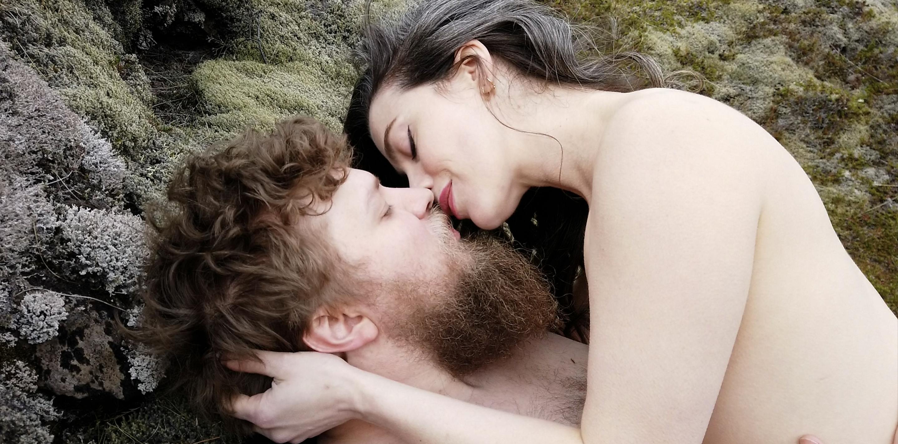 Trailer Corwin & Nicole: Nude Photography in Iceland
