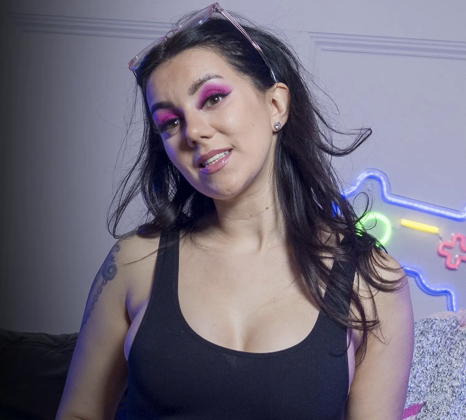 Viktoria Quinn - Porn Films & XXX Movies