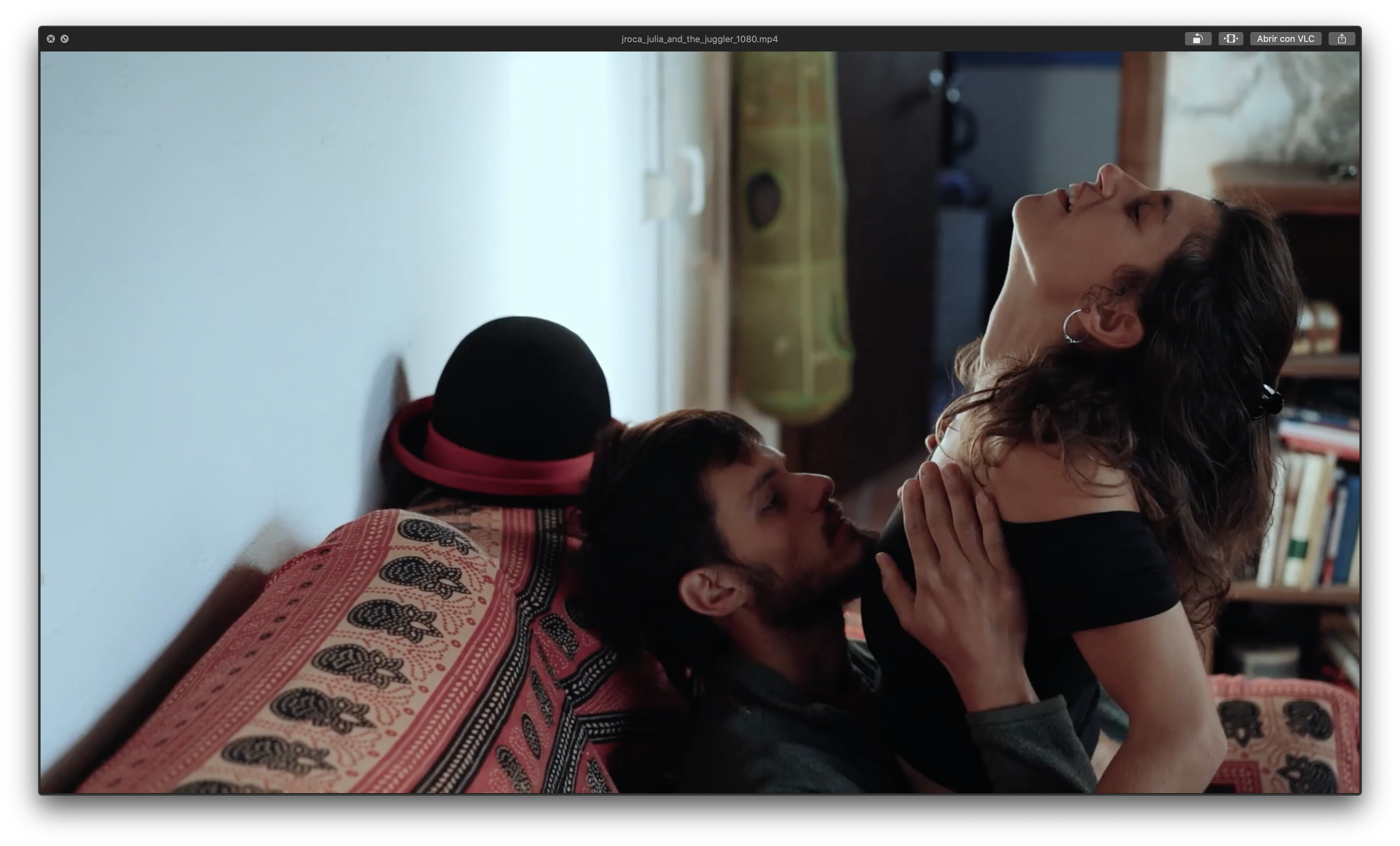 Julia Roca and the Juggler