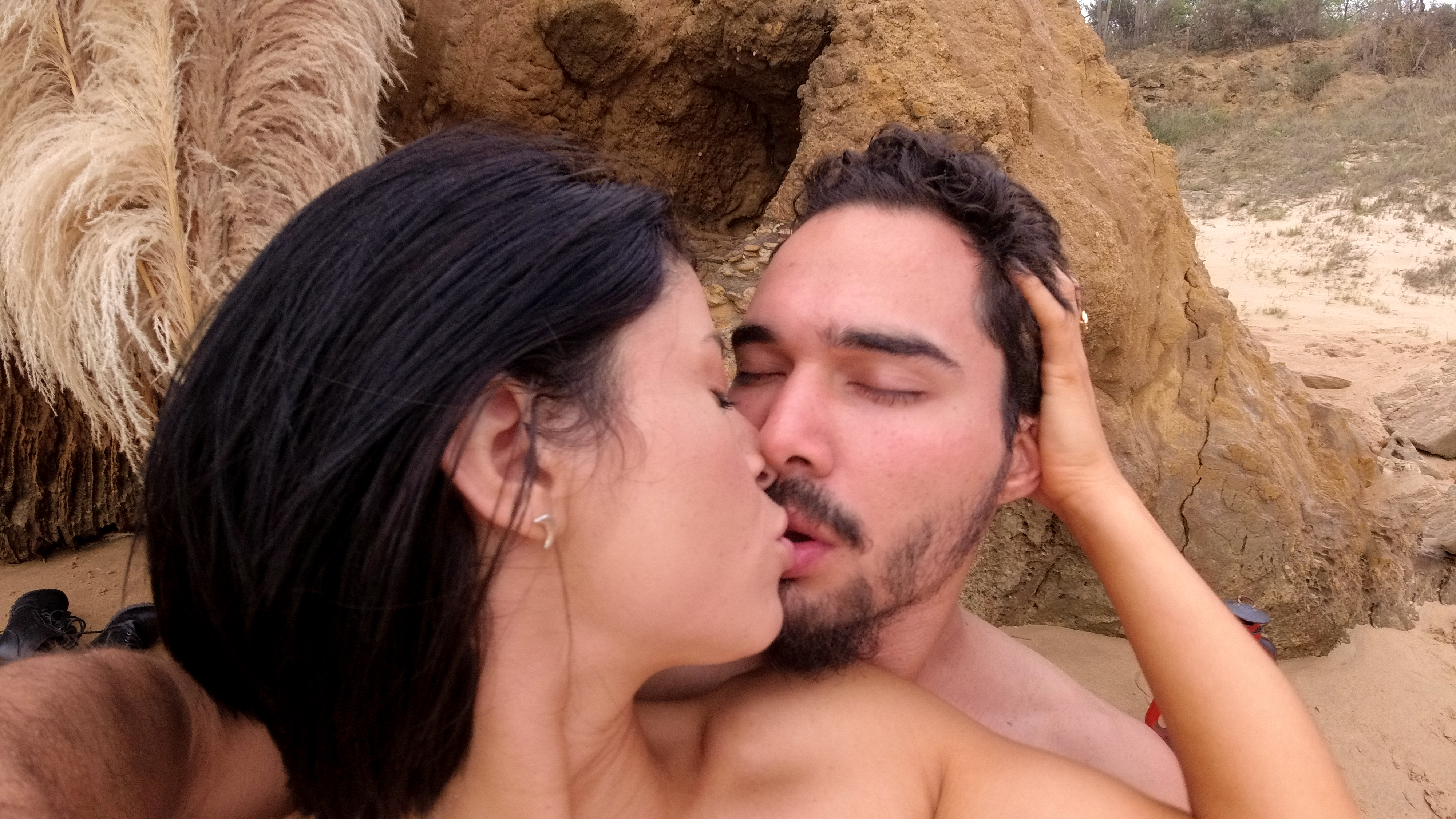 Chanelle & Alex over the dunes