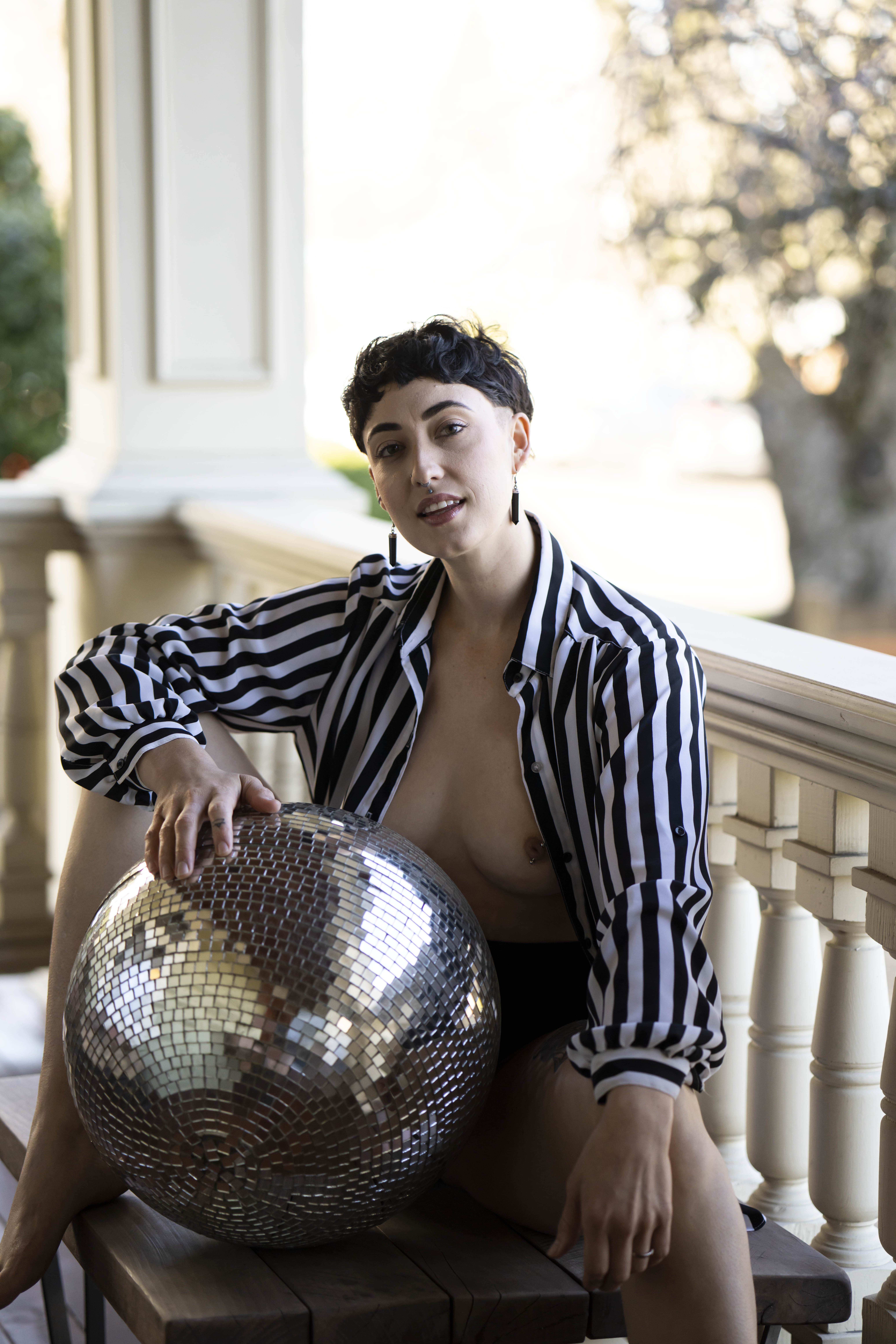 Dadi Iris - Porn Films & XXX Movies