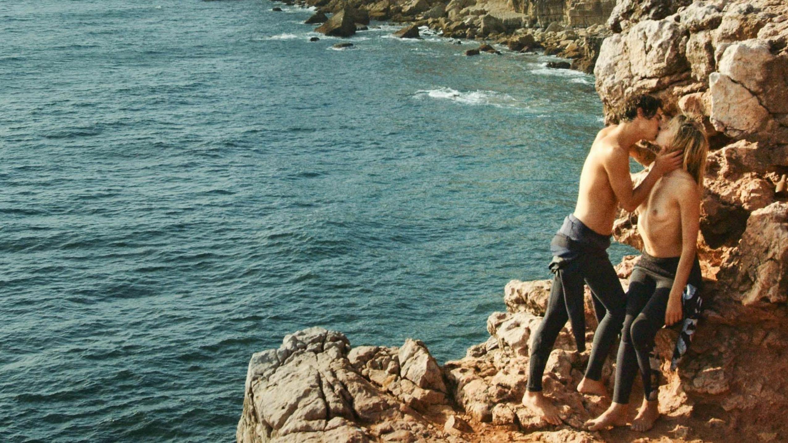 Trailer Wild Surfing With Lola and James Trailer Wild Surfing With Lola and James