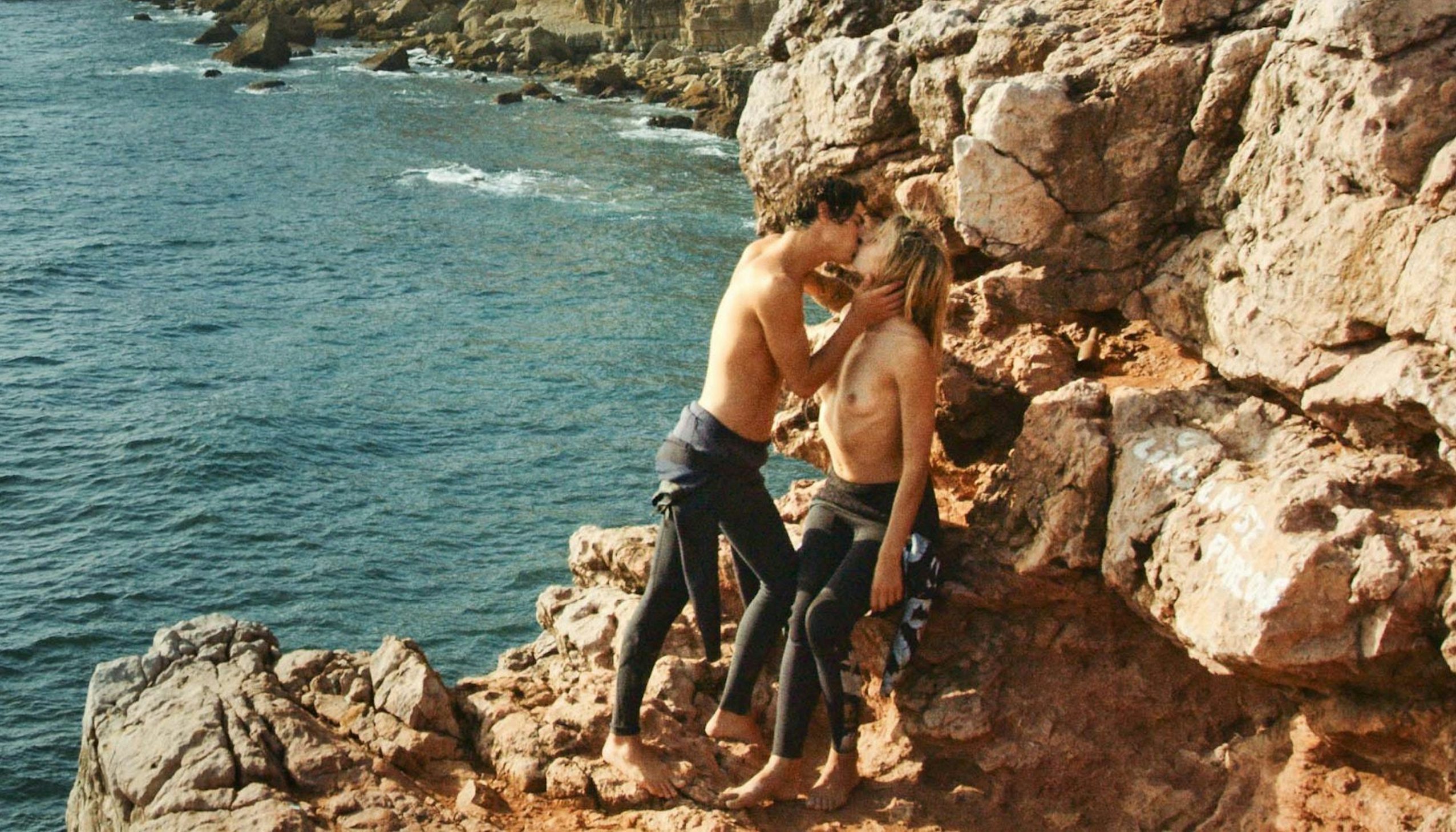 Trailer Wild Surfing With Lola and James Trailer Wild Surfing With Lola and James