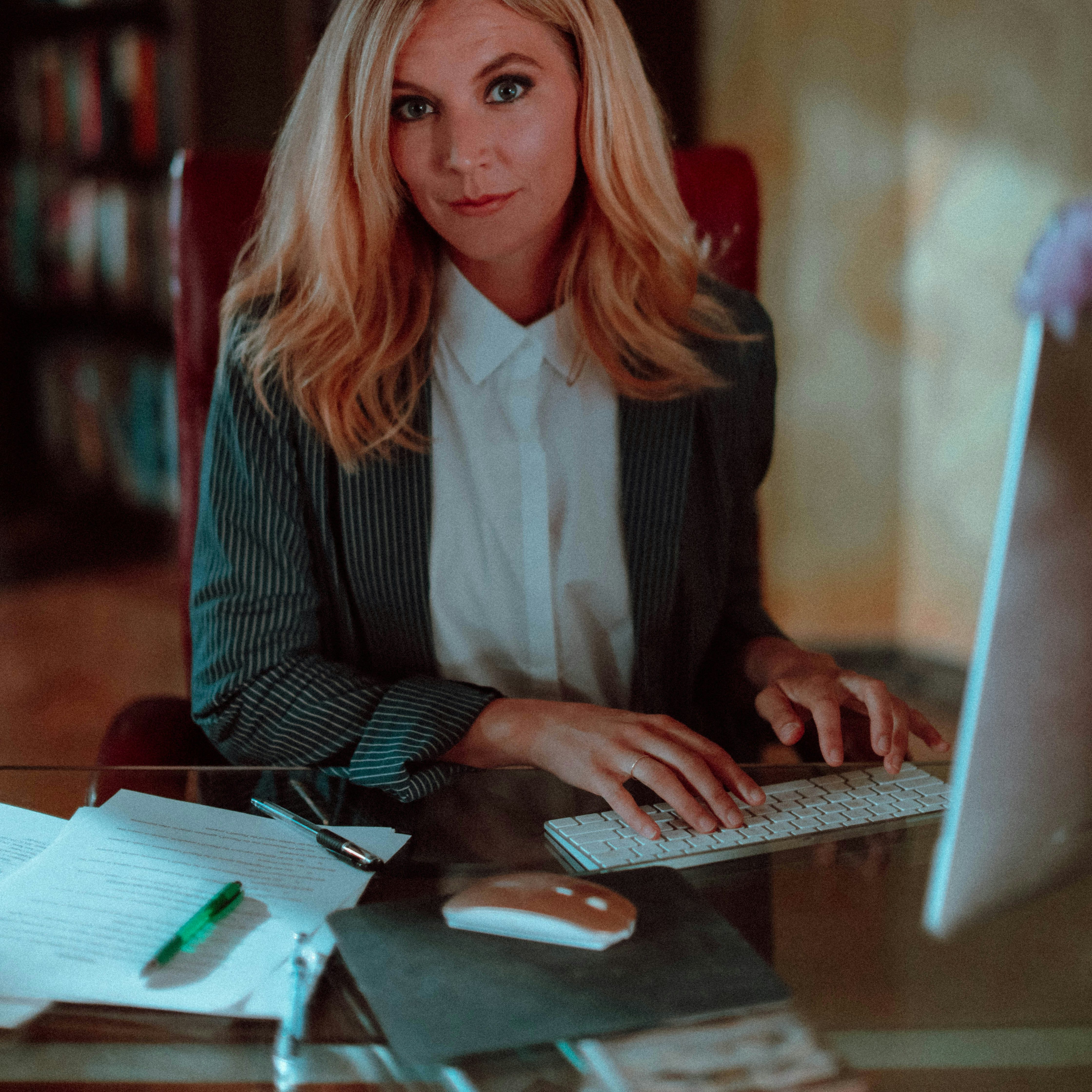 Girl Friday porn photos Girl Friday porn photos