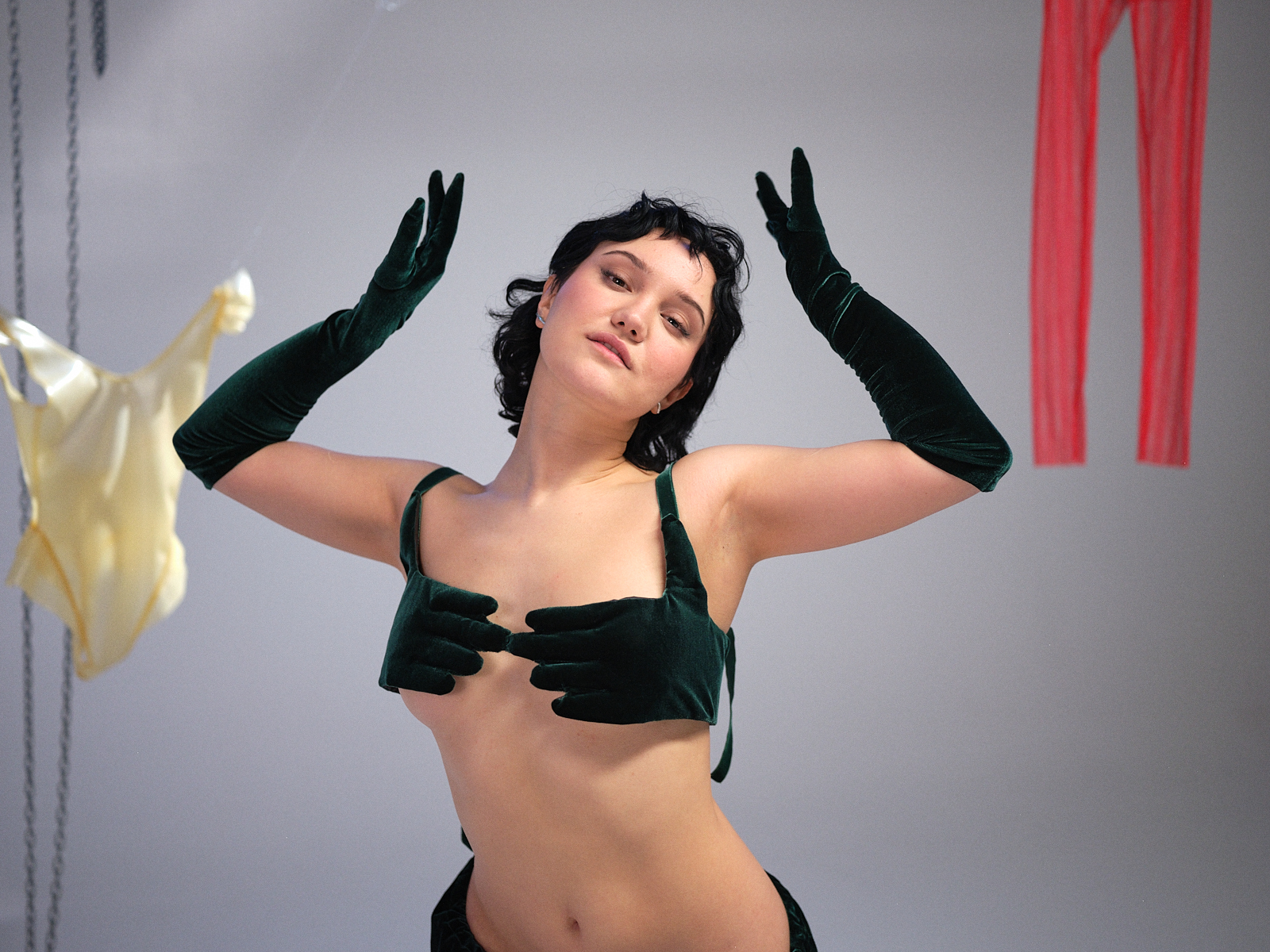 Hannah Holy - Porn Films & XXX Movies