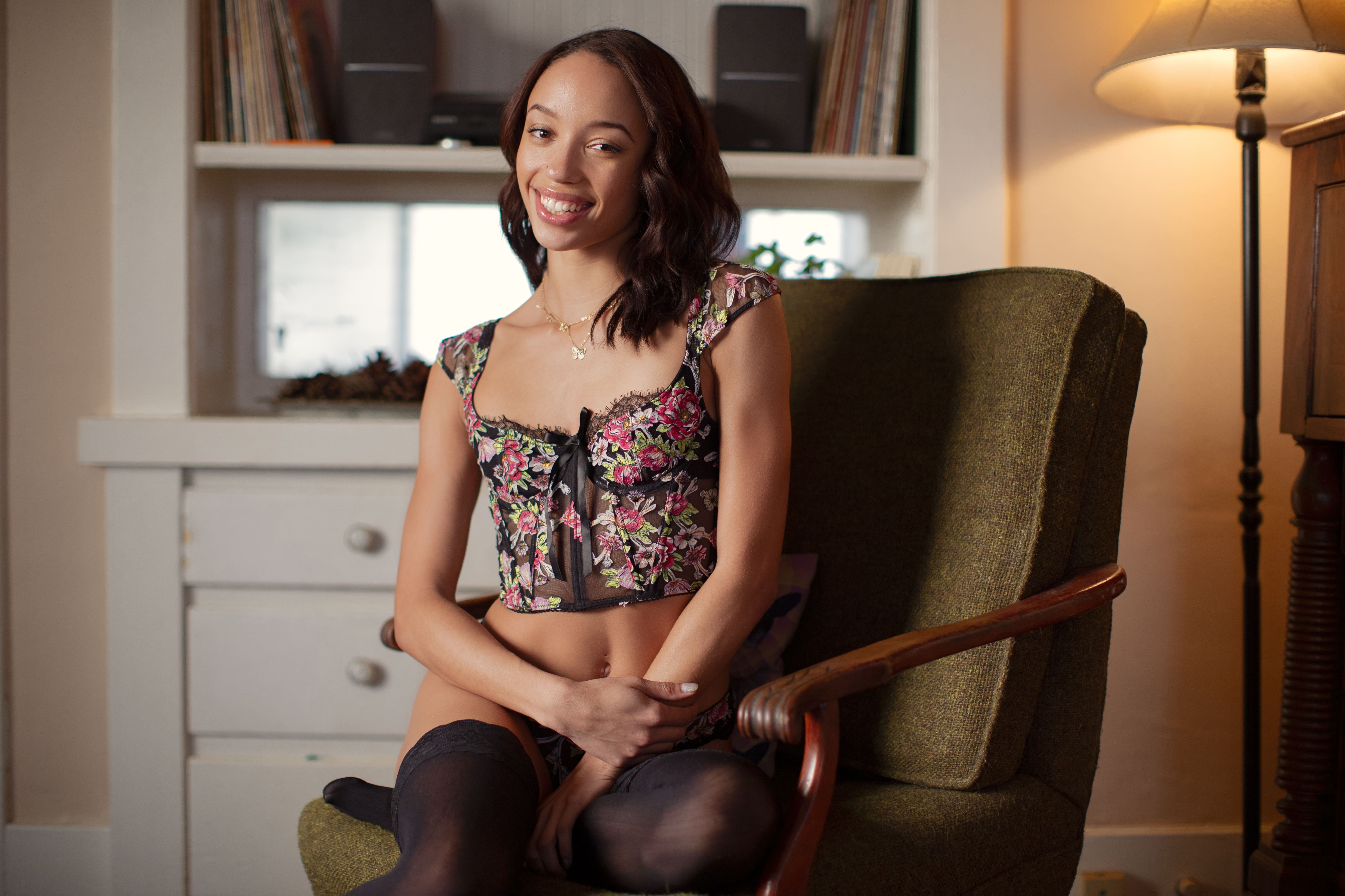 Alexis Tae - Porn Films & XXX Movies