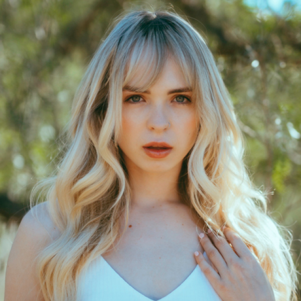 Lilly Bell - Porn Films & XXX Movies